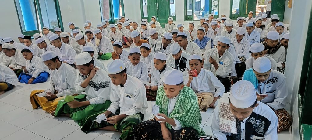 KEGIATAN RUTIN SHOLAT DHUHA DI PONDOK PESANTREN RANUPAKIS