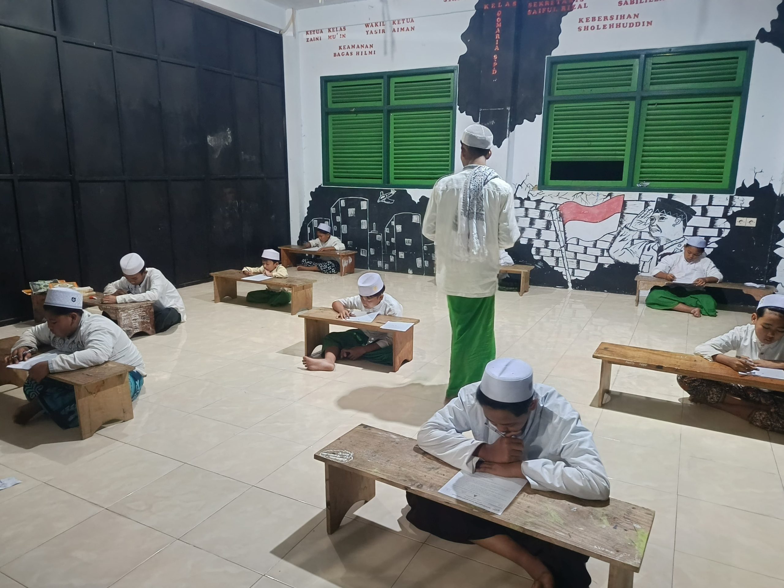 Santri Baru MMU Ranupakis Ikuti Tes Massal Kenaikan Jilid Al-Miftah